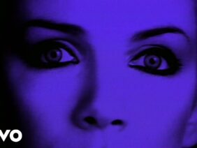 Eurythmics, Annie Lennox, Dave Stewart – Sweet Dreams (Are Made Of This) (Official Video)